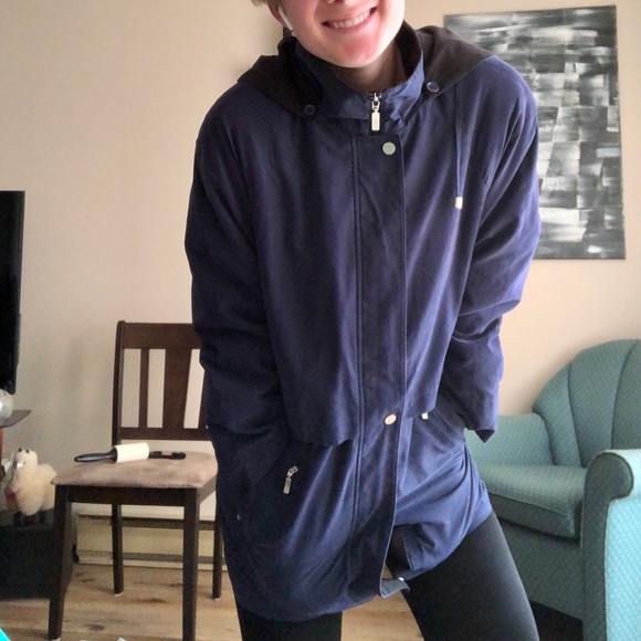 Vintage London Fog Hooded Short Trench Coat, Style: Leah - Picture 4 of 15